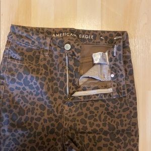 NWOT AE Cheetah High Rise Jeggings